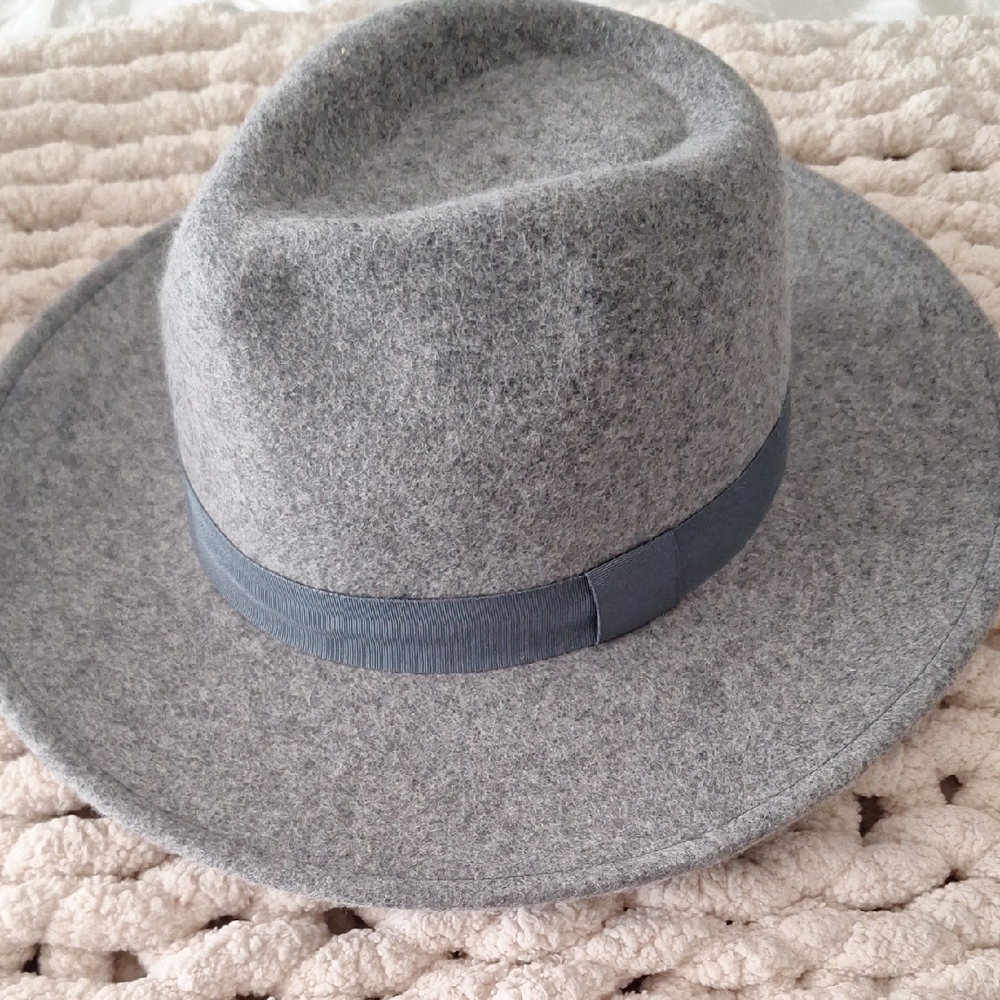 NWT Cost Plus World Market Grey Felt Wool Fedora Hat with Teal Band